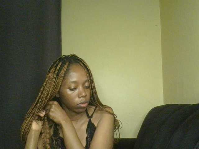 SexyAmelia1 live cam on BongaCams
