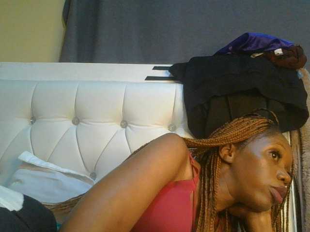 SexyAmelia1 live cam on BongaCams