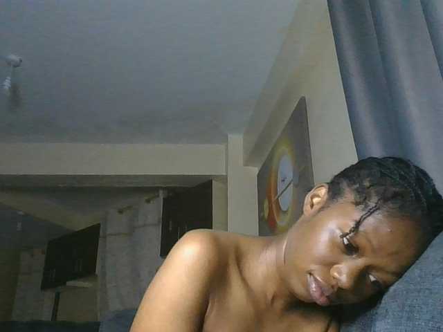 SexyAmelia1 live cam on BongaCams