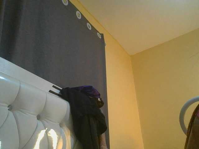 SexyAmelia1 live cam on BongaCams