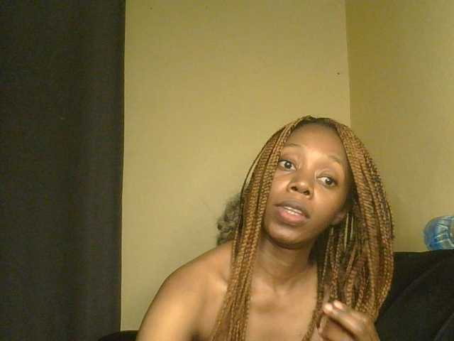 SexyAmelia1 live cam on BongaCams