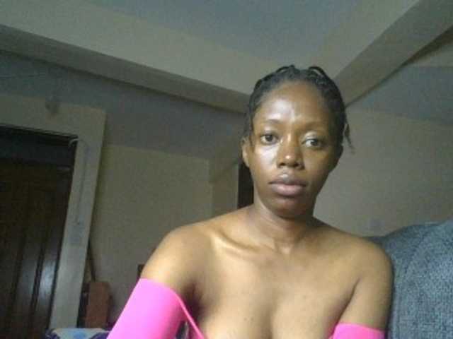 SexyAmelia1 live cam on BongaCams