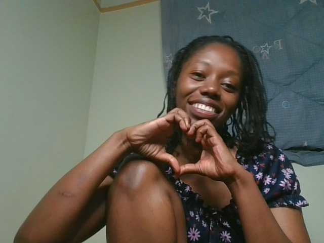 SexyAmelia1 live cam on BongaCams