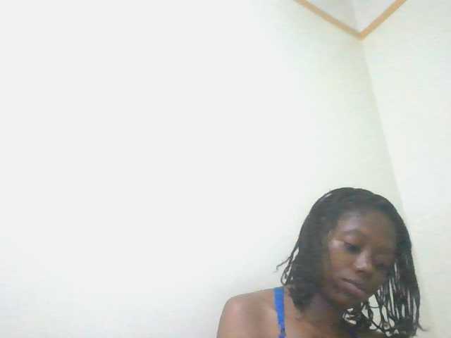 SexyAmelia1 live cam on BongaCams