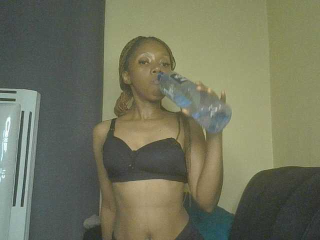 SexyAmelia1 live cam on BongaCams