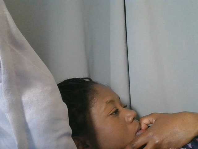 SexyAmelia1 live cam on BongaCams