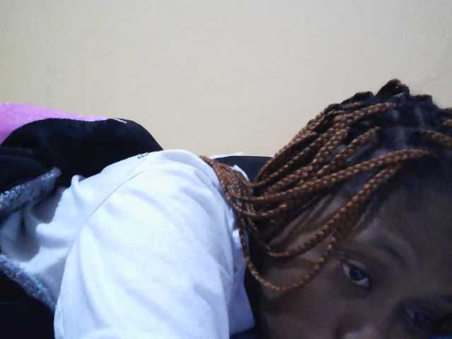 SexyAmelia1 live cam on BongaCams