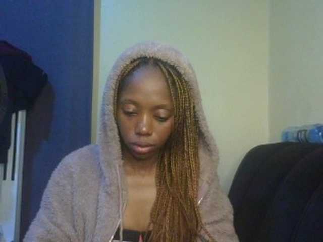 SexyAmelia1 live cam on BongaCams