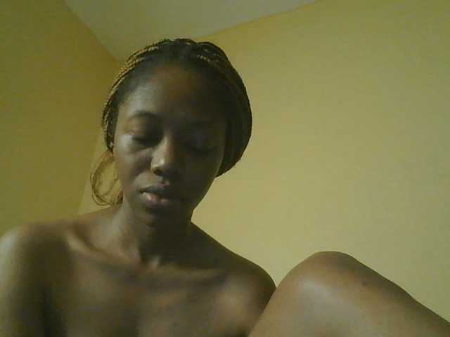 SexyAmelia1 live cam on BongaCams