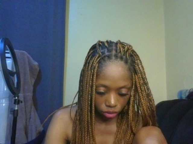 SexyAmelia1 live cam on BongaCams