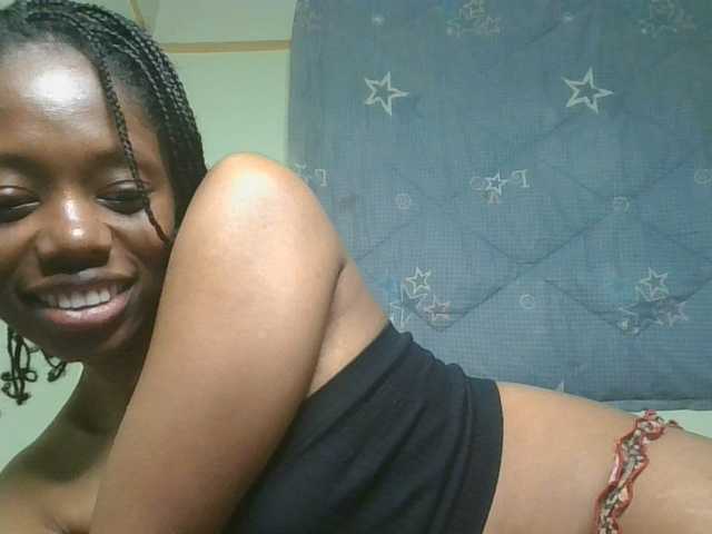 SexyAmelia1 live cam on BongaCams
