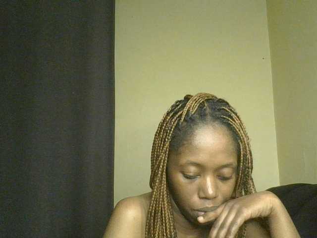 SexyAmelia1 live cam on BongaCams
