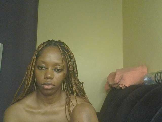 SexyAmelia1 live cam on BongaCams