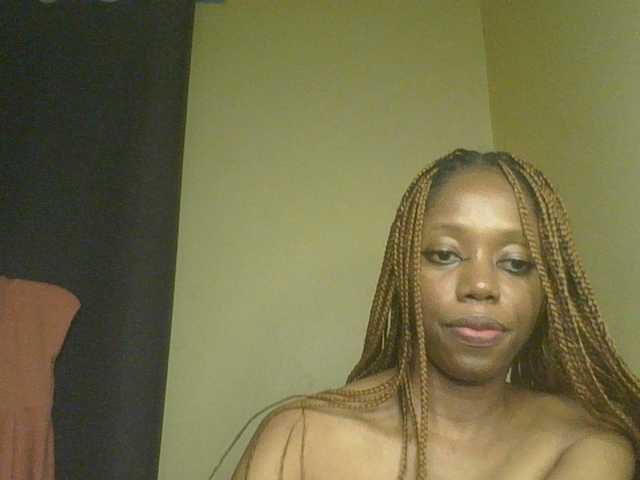 SexyAmelia1 live cam on BongaCams