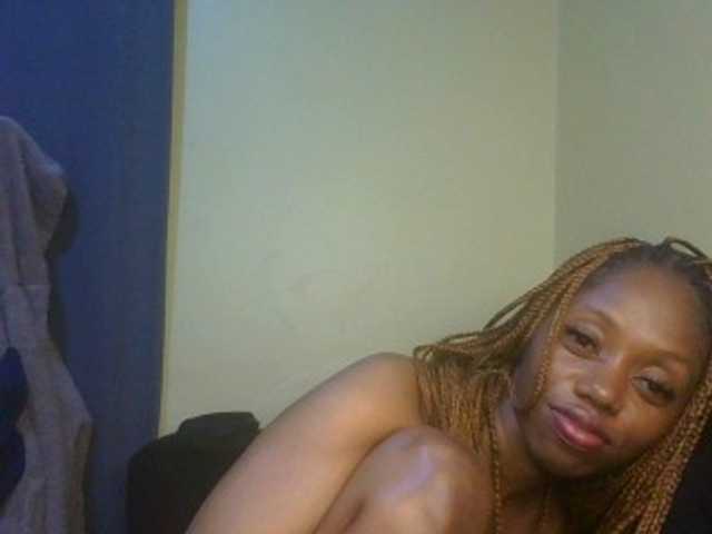 SexyAmelia1 live cam on BongaCams