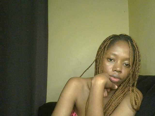 SexyAmelia1 live cam on BongaCams