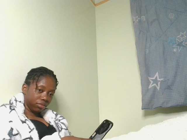 SexyAmelia1 live cam on BongaCams