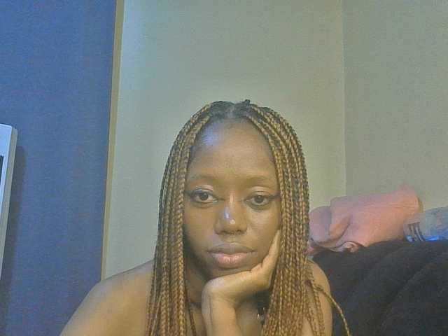 SexyAmelia1 live cam on BongaCams
