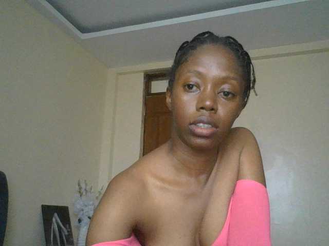 SexyAmelia1 live cam on BongaCams