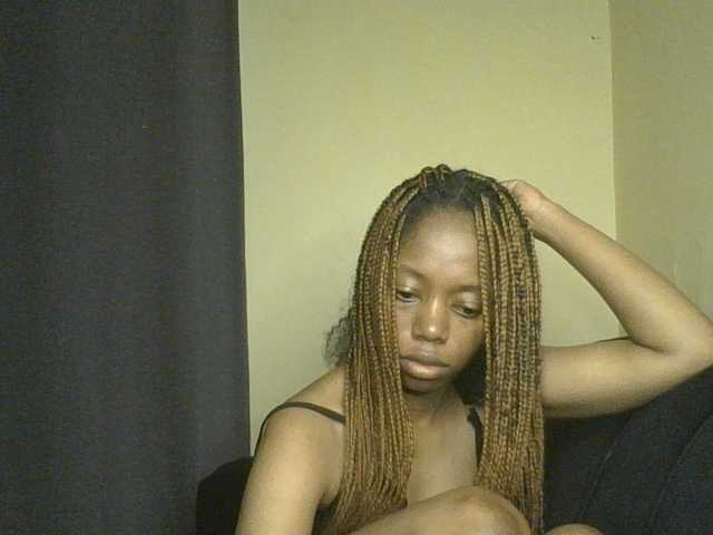 SexyAmelia1 live cam on BongaCams