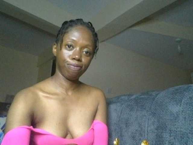 SexyAmelia1 live cam on BongaCams