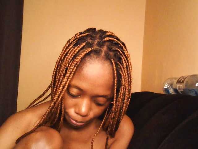 SexyAmelia1 live cam on BongaCams