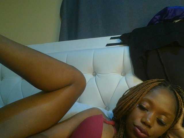 SexyAmelia1 live cam on BongaCams