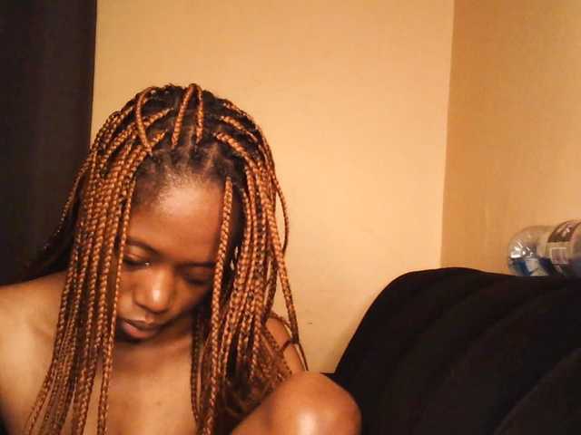 SexyAmelia1 live cam on BongaCams