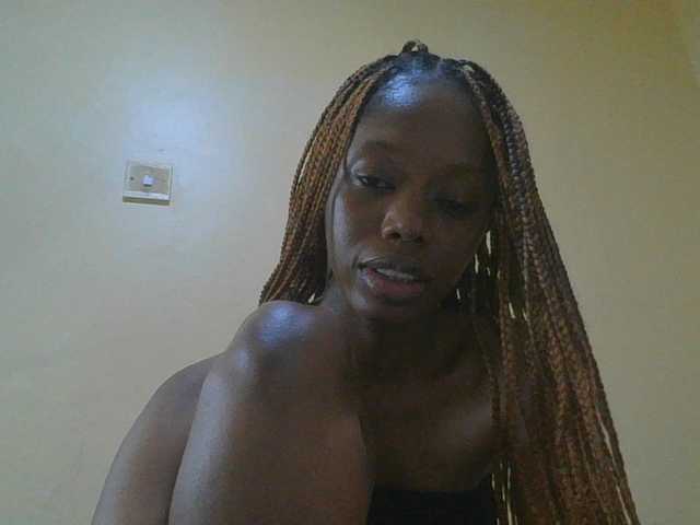 SexyAmelia1 live cam on BongaCams