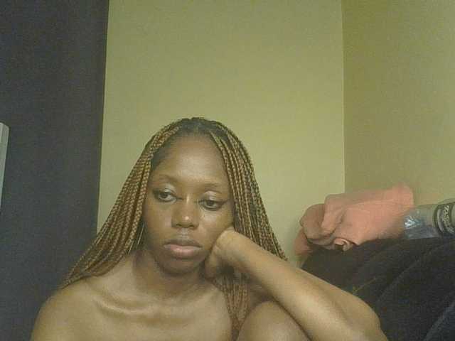 SexyAmelia1 live cam on BongaCams