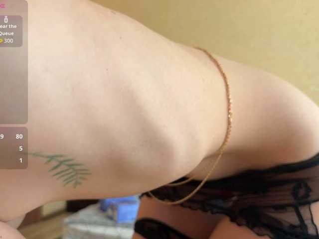 le modèle lipsylolly est en webcam porno dans un show sur le site bongacams, il possède les tags suivants: White/Caucasian,Brunette,Shaved