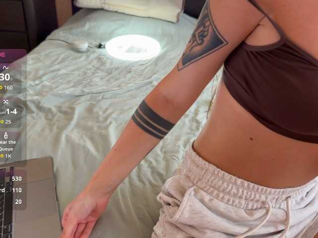 lipsylolly live sex show
