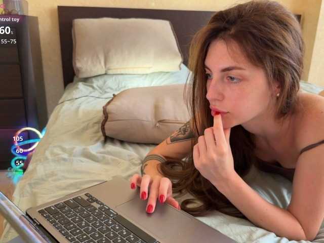 lipsylolly live cam on BongaCams