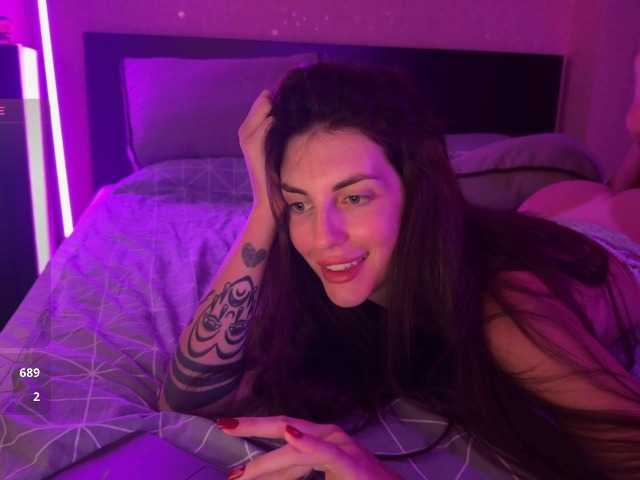 lipsylolly live cam on BongaCams