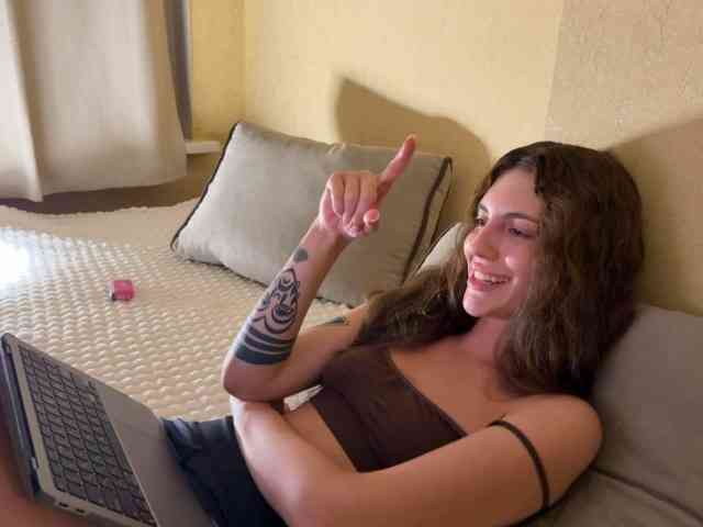 lipsylolly webcam