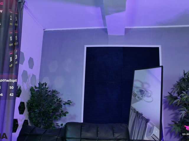EmelyGlory live cam on BongaCams