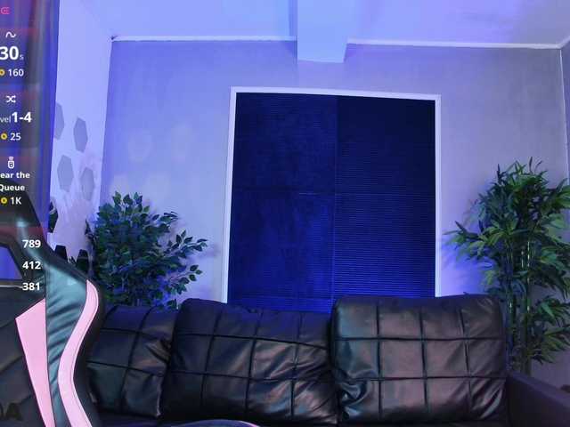 EmelyGlory live cam on UnifiedCams