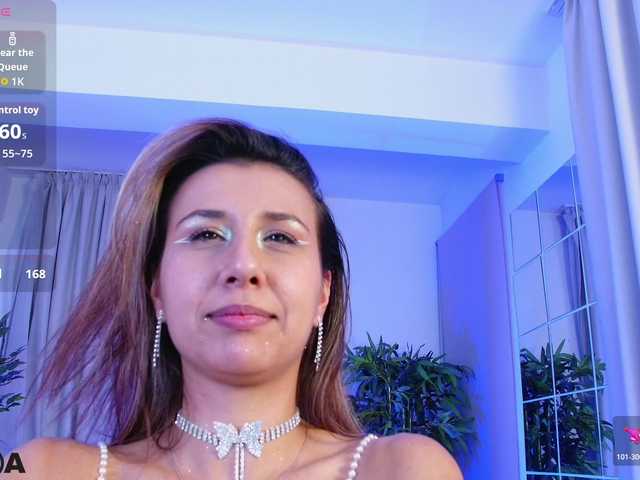 EmelyGlory live cam preview