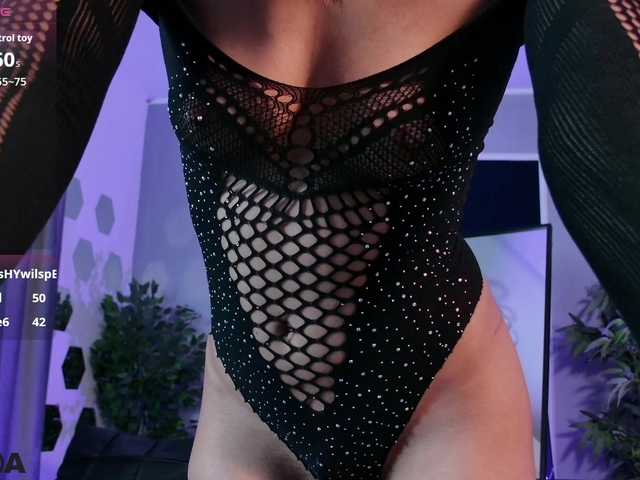 EmelyGlory live cam on BongaCams