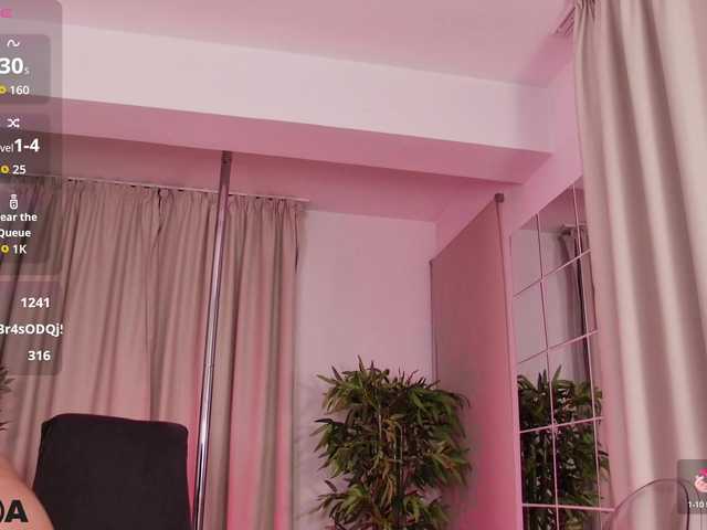 EmelyGlory live cam on BongaCams
