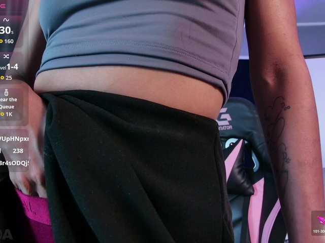 EmelyGlory live cam on BongaCams