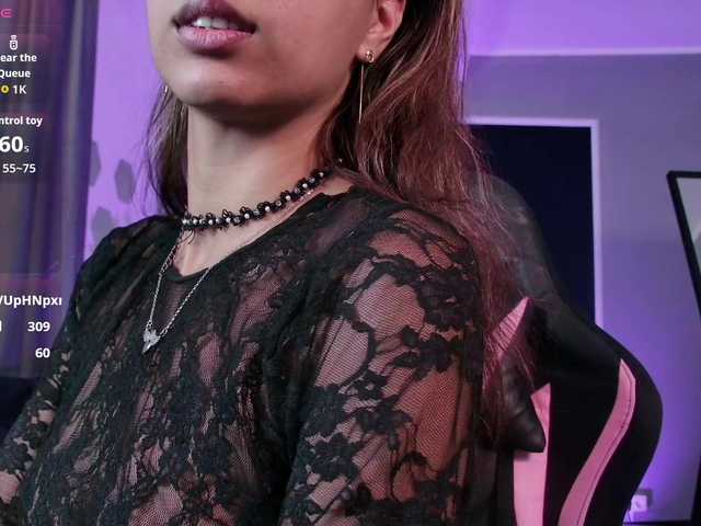 EmelyGlory live cam