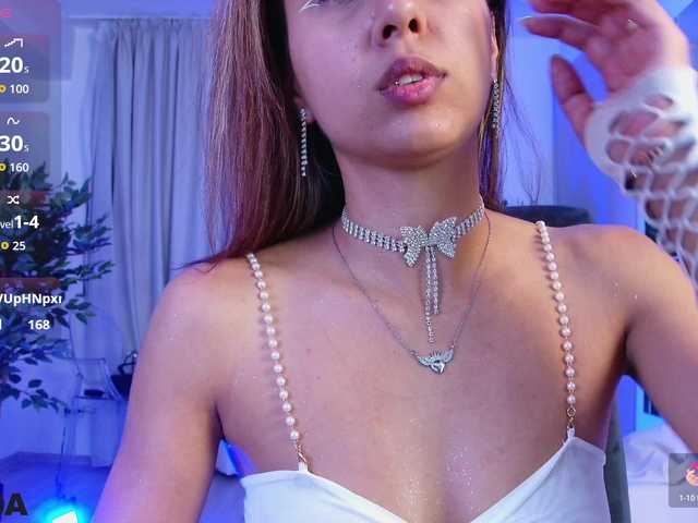 EmelyGlory live cam preview