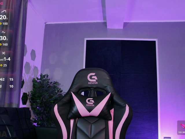 EmelyGlory live cam preview