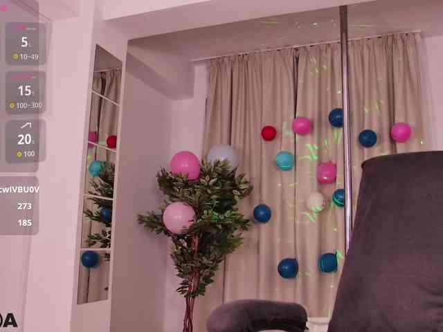 EmelyGlory webcam