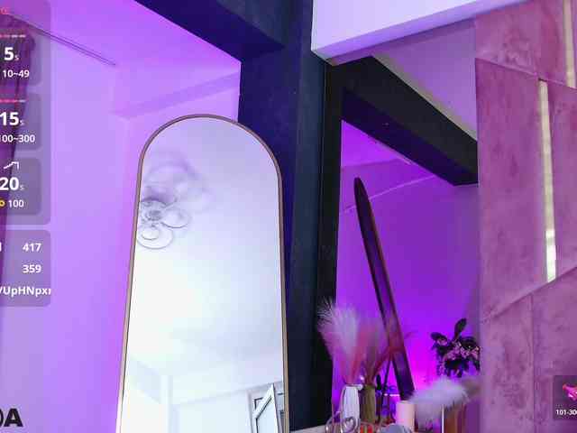 EmelyGlory webcam
