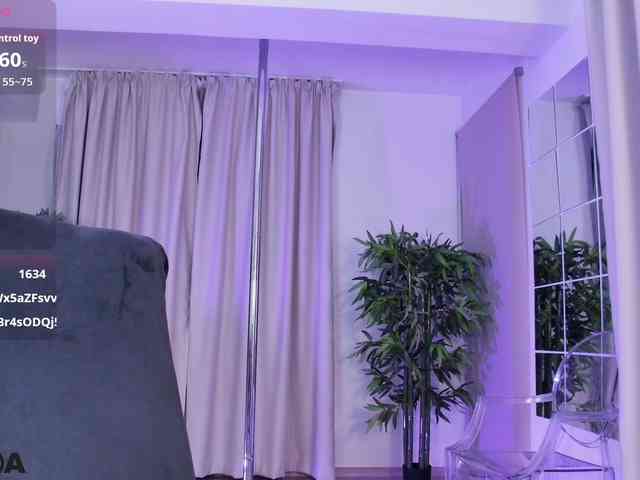 EmelyGlory webcam