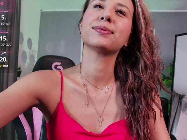 EmelyGlory webcam