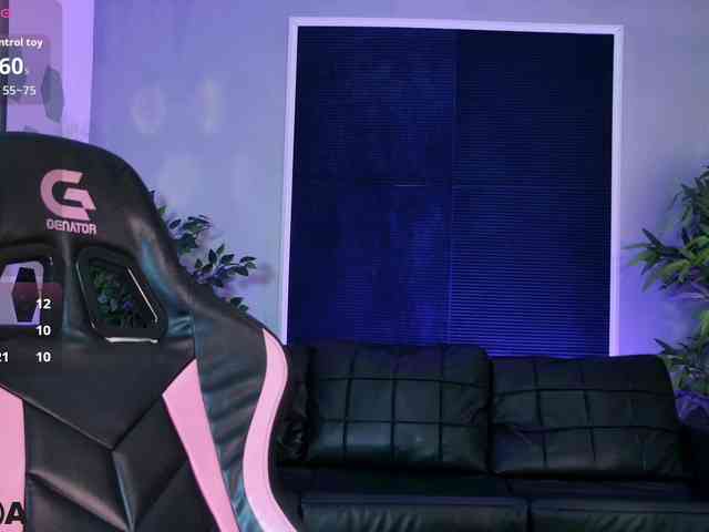 EmelyGlory webcam
