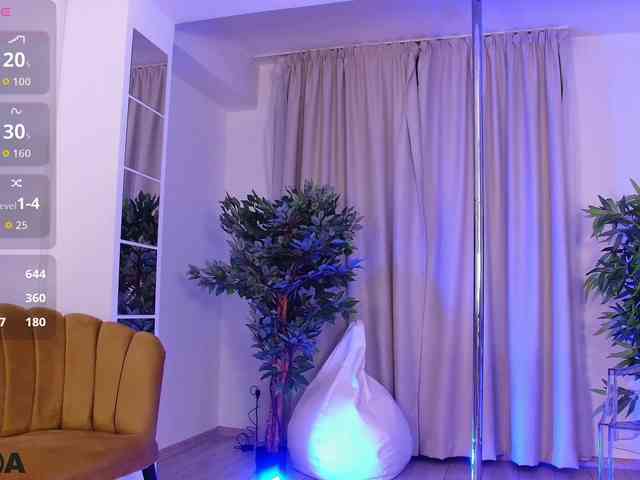 EmelyGlory webcam